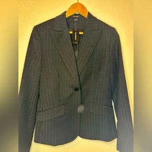 Express Women’s One Button Editor Black pinstripe Blazer size 8